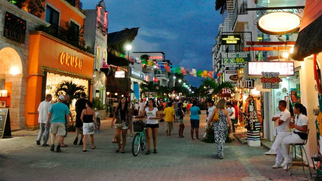 playa del carmen things to do at night